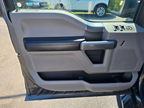 Used 2016 Ford F150 XLT w/ Equipment Group 301A Mid AWD/4WD image 10