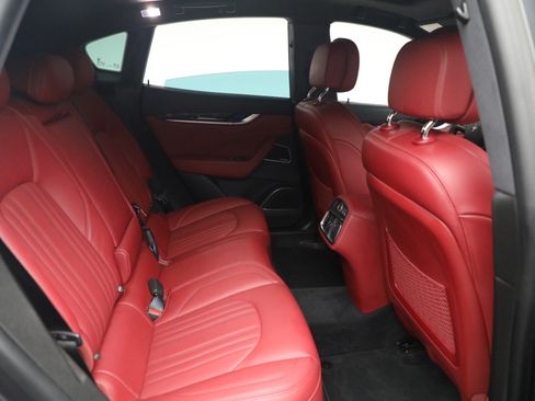 Certified 2022 Maserati Levante GT AWD/4WD image 18