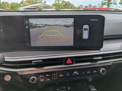 Certified 2025 Kia Sorento EX AWD/4WD image 25