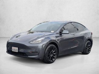 Used 2022 Tesla Model Y Long Range video 1