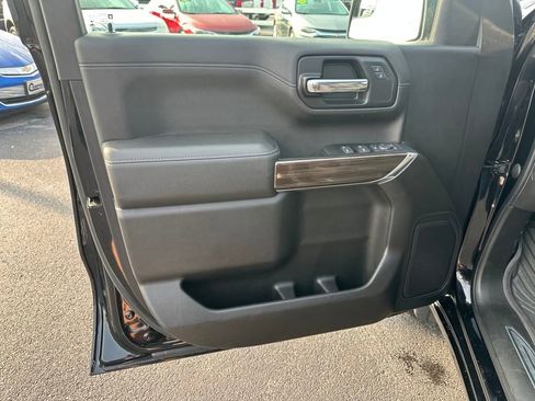 Used 2022 Chevrolet Silverado 1500 RST image 12