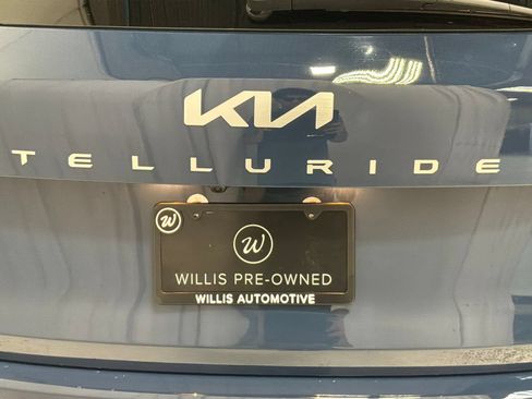 Used 2025 Kia Telluride EX w/ EX Captain's Chair Package AWD/4WD image 10