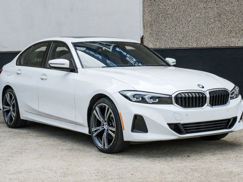 Used 2023 BMW 330i Sedan w/ Convenience Package RWD image 8
