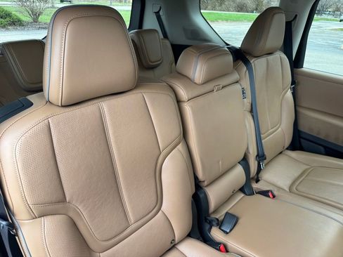 Used 2025 INFINITI QX80 Sensory image 31