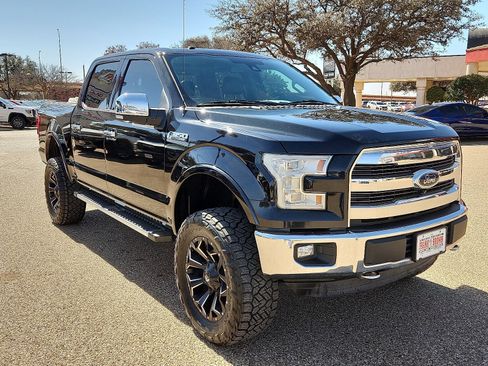 Used 2015 Ford F150 Lariat w/ Equipment Group 502A Luxury image 6