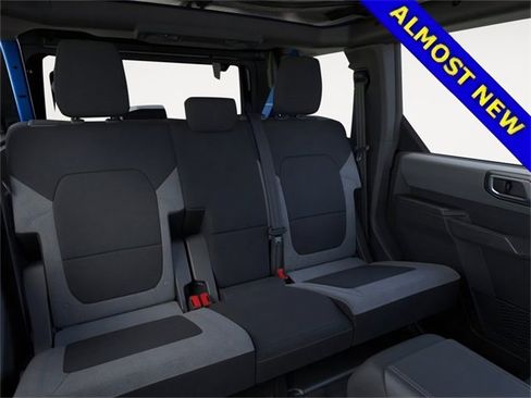 Used 2025 Ford Bronco Base image 12