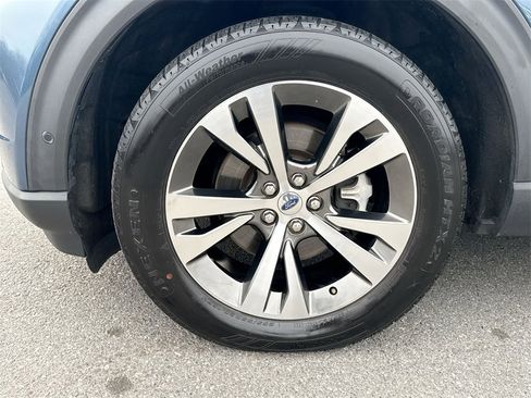 Used 2020 Ford Explorer Platinum w/ Premium Technology Package image 19