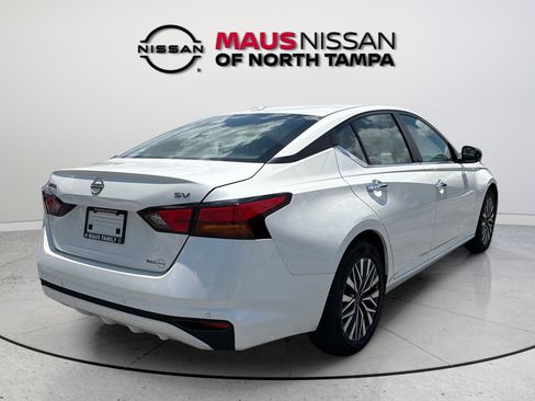 Certified 2024 Nissan Altima 2.5 SV FWD image 8