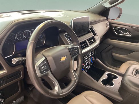 Used 2021 Chevrolet Tahoe LT w/ Rear Media and Nav Package RWD image 18