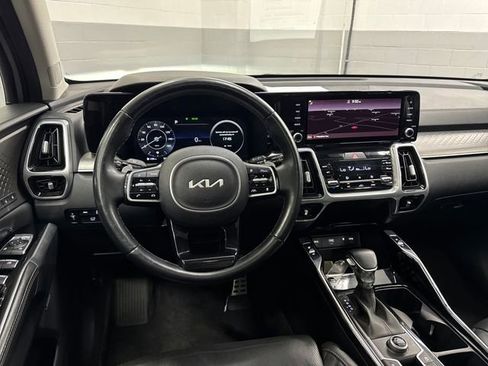 Certified 2022 Kia Sorento SX FWD image 21