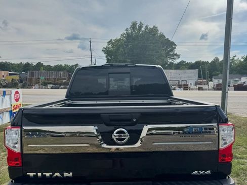 Used 2019 Nissan Titan Platinum Reserve AWD/4WD image 8