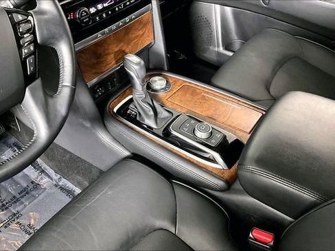 Used 2024 Nissan Armada SL w/ Captain's Chairs Package image 17
