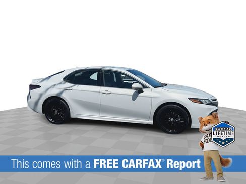 Used 2024 Toyota Camry XSE FWD image 2