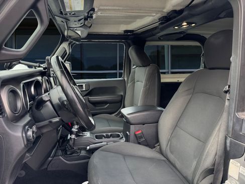 Used 2020 Jeep Wrangler Sport image 2