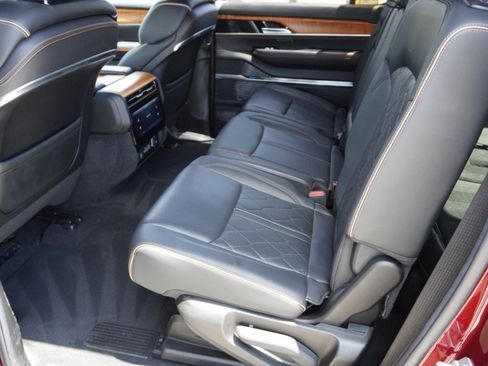 Used 2022 Jeep Grand Wagoneer Series III w/ Flexible Seating Group AWD/4WD image 33