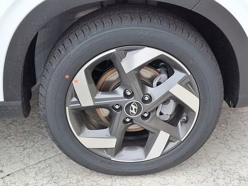 New 2026 Hyundai Venue SEL FWD image 8