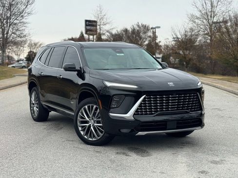 New 2026 Buick Enclave Avenir w/ Super Cruise Package image 2