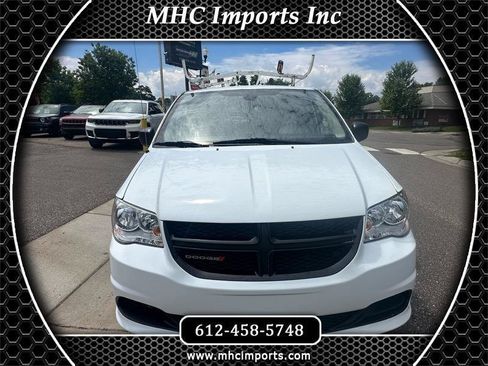 Used 2020 Dodge Grand Caravan SE w/ UConnect Hands-Free Group FWD image 1