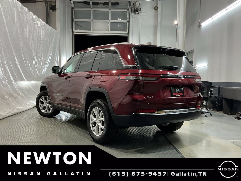 Used 2023 Jeep Grand Cherokee Limited w/ Luxury Tech Group II AWD/4WD image 31