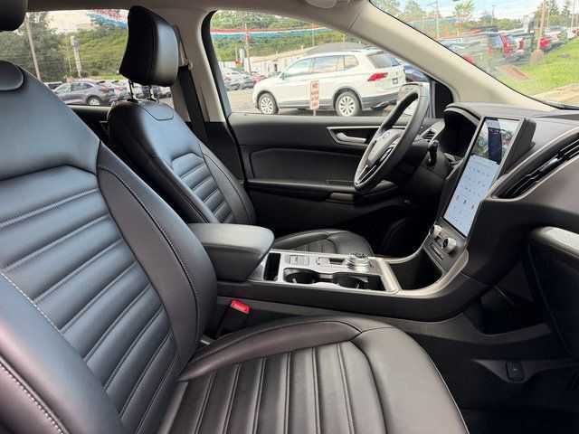 Used 2024 Ford Edge SEL w/ Convenience Package AWD/4WD image 10