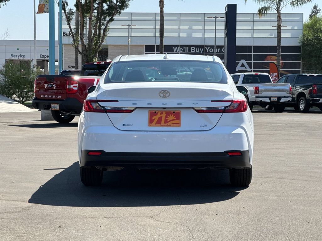 Used 2025 Toyota Camry LE FWD image 4