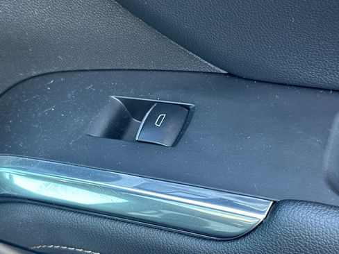 Used 2025 Chevrolet Traverse High Country w/ LPO, Floor Liner Package AWD/4WD image 21