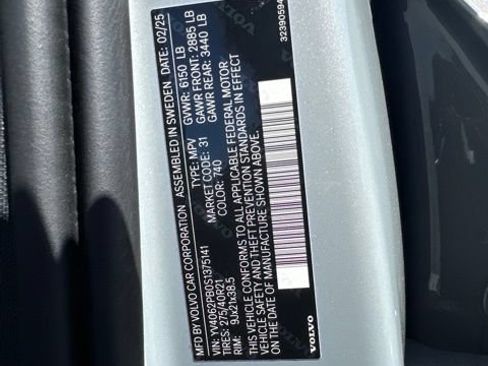 Certified 2025 Volvo XC90 B6 Plus AWD/4WD image 27