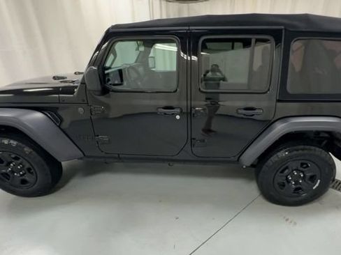 Used 2024 Jeep Wrangler Unlimited Sport AWD/4WD image 5