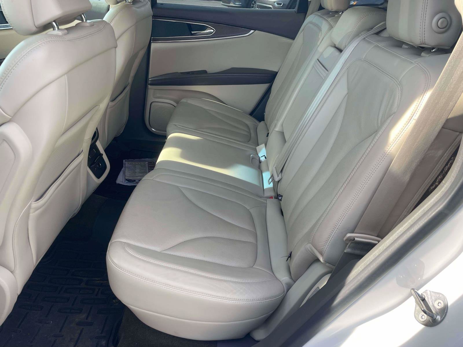 Used 2016 Lincoln MKX Reserve w/ Technology Package AWD/4WD image 15