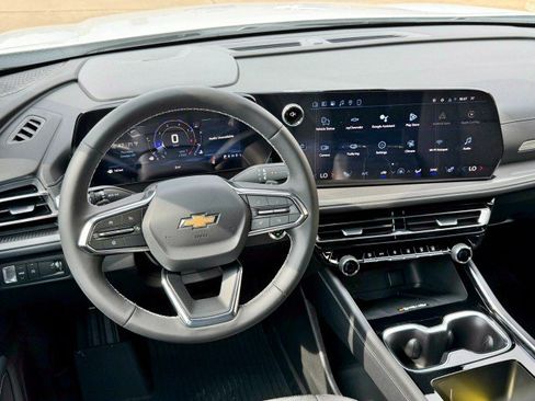 New 2026 Chevrolet Traverse LT w/ Driver Confidence Package image 16