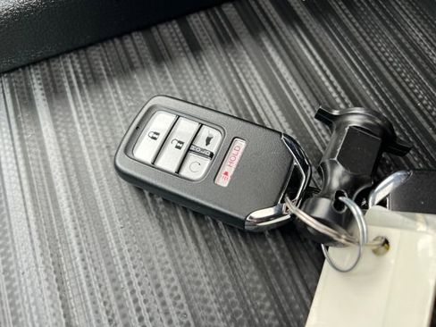 Used 2022 Honda Passport TrailSport image 32