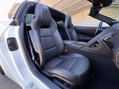 Used 2019 Chevrolet Corvette Stingray Coupe w/ 1LT image 23