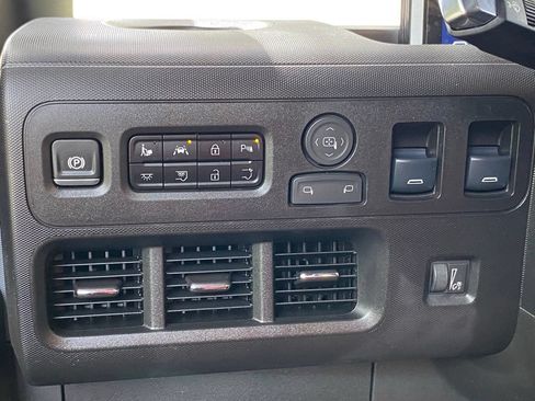 Used 2024 Chevrolet Brightdrop 400 w/ Commercial Equipment Package AWD/4WD image 22