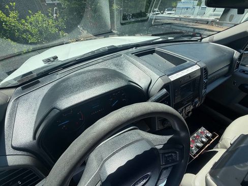Used 2019 Ford F550 4x4 SuperCab Super Duty image 28