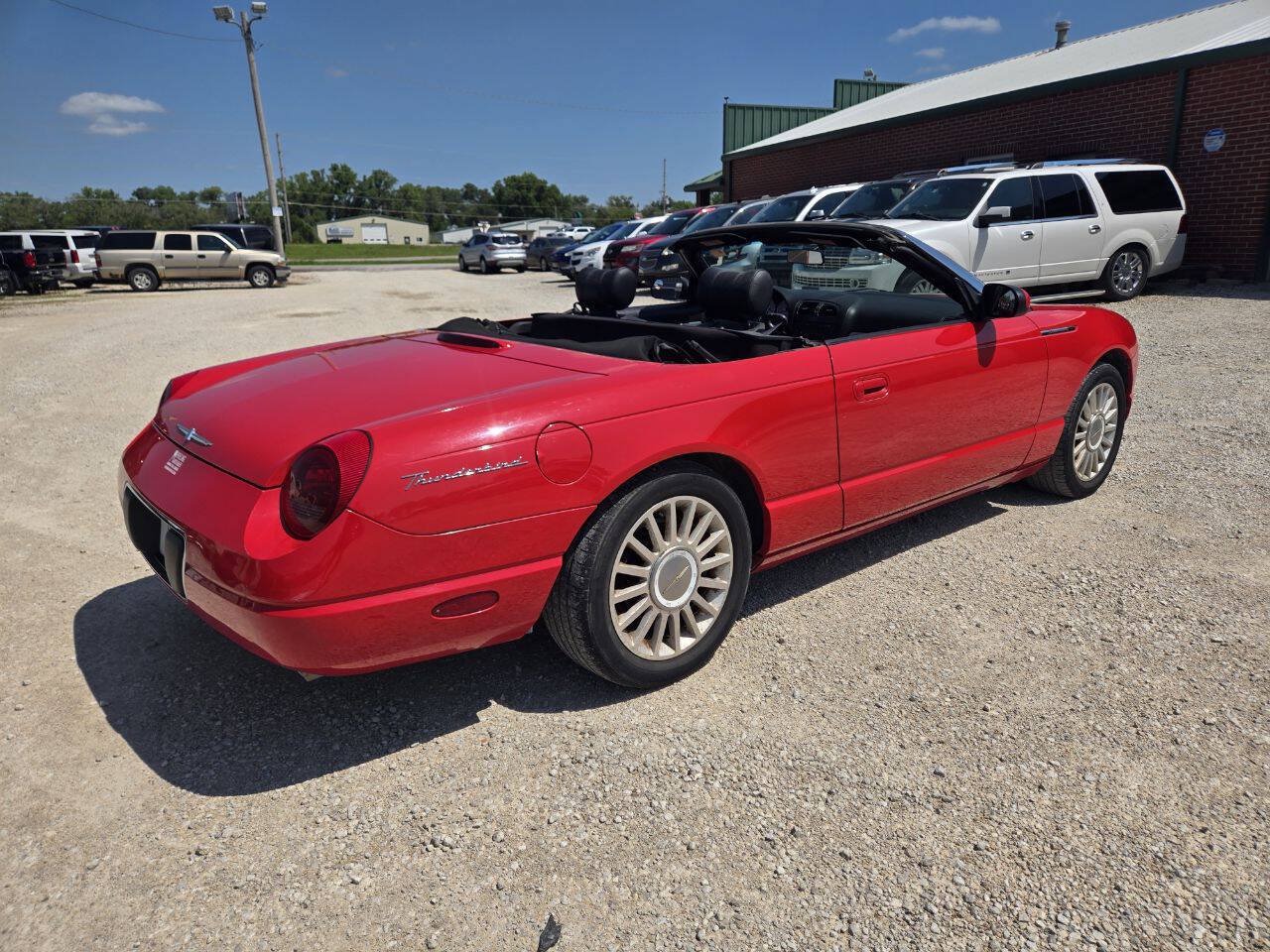 Used 2005 Ford Thunderbird RWD image 4