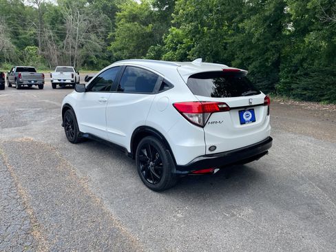 Used 2021 Honda HR-V Sport image 3
