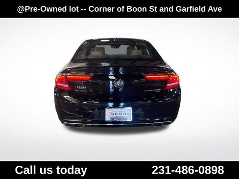 Used 2017 Buick LaCrosse Premium w/ Sun and Shade Package AWD/4WD image 4