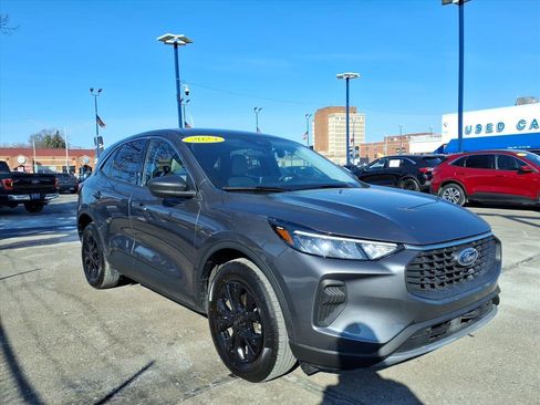 Used 2023 Ford Escape Active image 3
