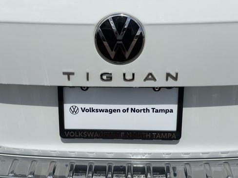 Certified 2024 Volkswagen Tiguan S AWD/4WD image 11