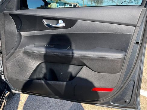 Certified 2024 Kia Forte GT-Line image 28