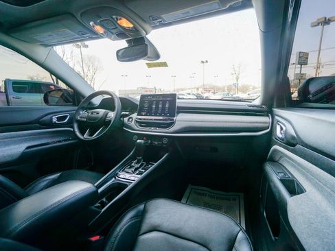 Used 2022 Jeep Compass Latitude w/ Sun and Sound Group image 15