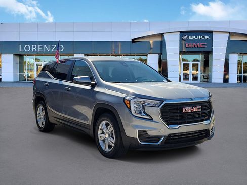 Used 2024 GMC Terrain SLE FWD image 3