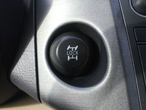 Used 2010 Toyota RAV4 AWD image 18