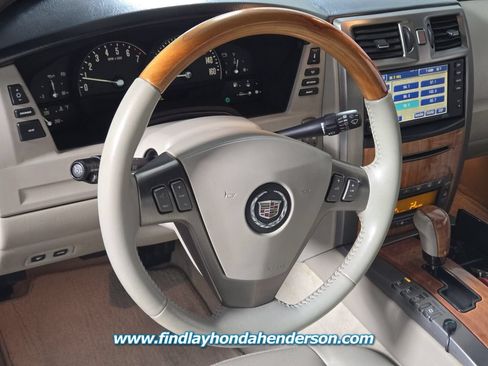 Used 2006 Cadillac XLR RWD image 15