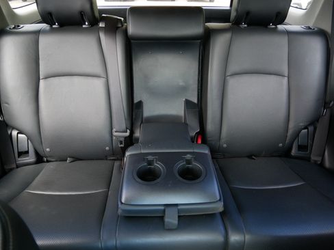 Used 2018 Toyota 4Runner Limited AWD/4WD image 13
