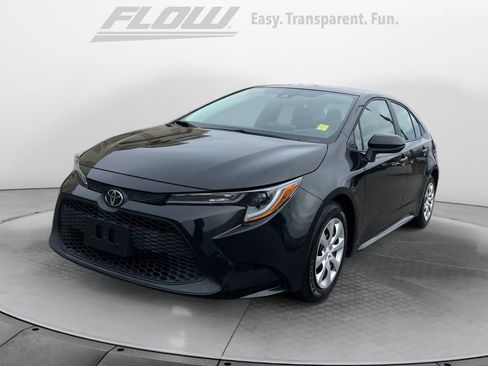 Used 2021 Toyota Corolla LE image 4
