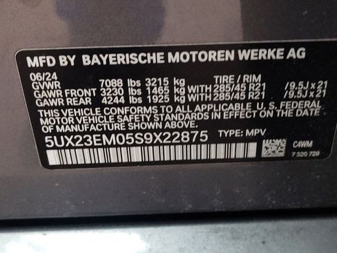 Used 2025 BMW X7 xDrive40i w/ Premium Package image 15