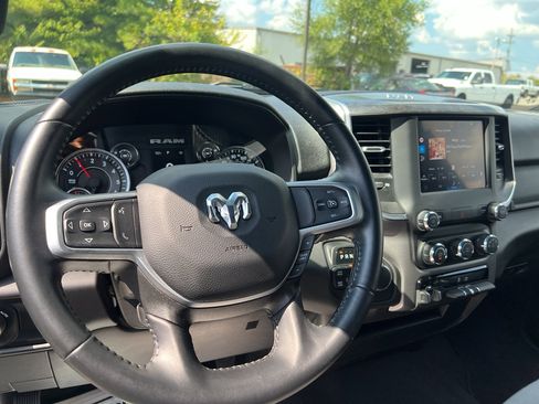 Used 2024 RAM 2500 Big Horn w/ Bed Utility Group image 9