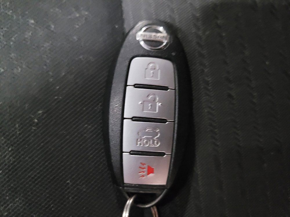 Used 2021 Nissan Versa SV FWD image 32