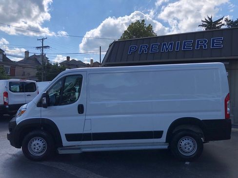 Used 2025 RAM ProMaster 2500 w/ U-Haul Equipment Group FWD image 3